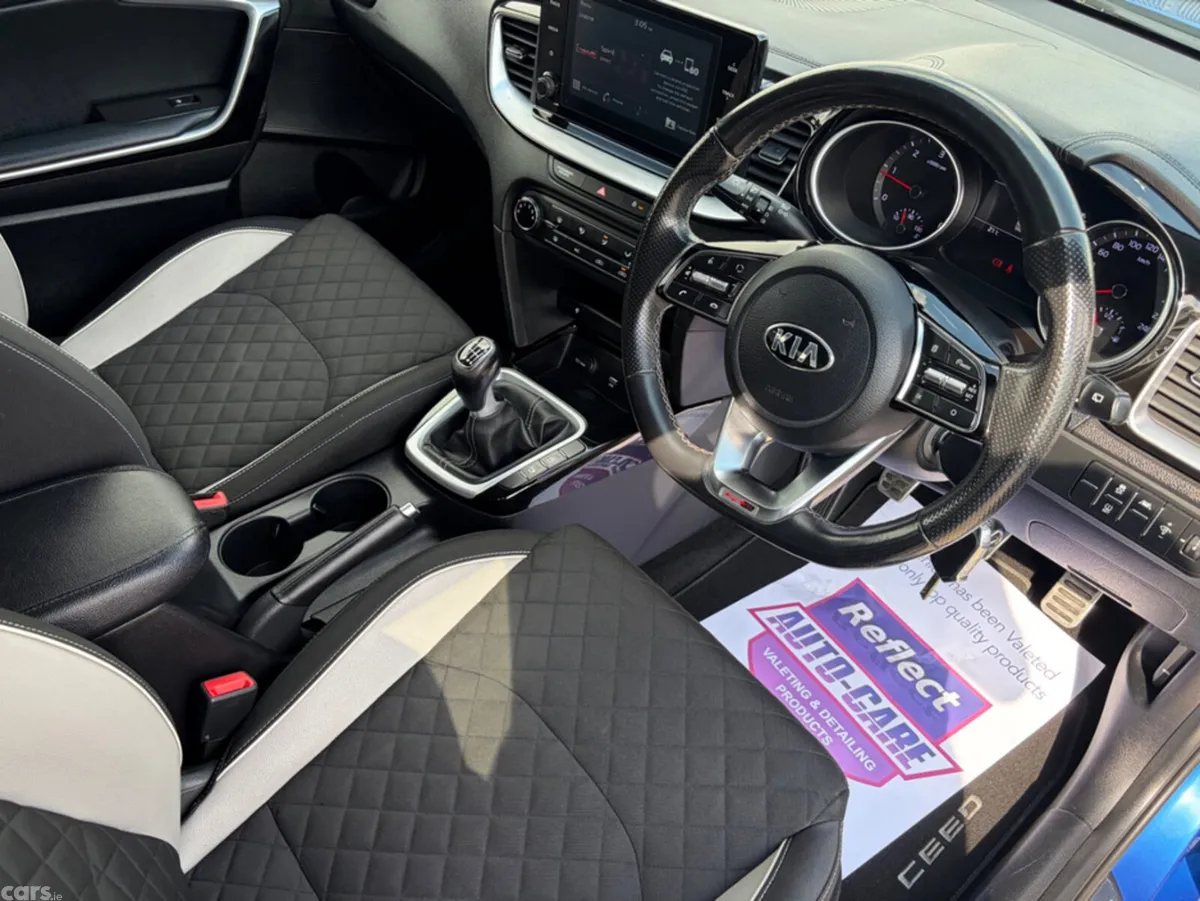 Kia Ceed Hatchback, Diesel, 2020, Blue