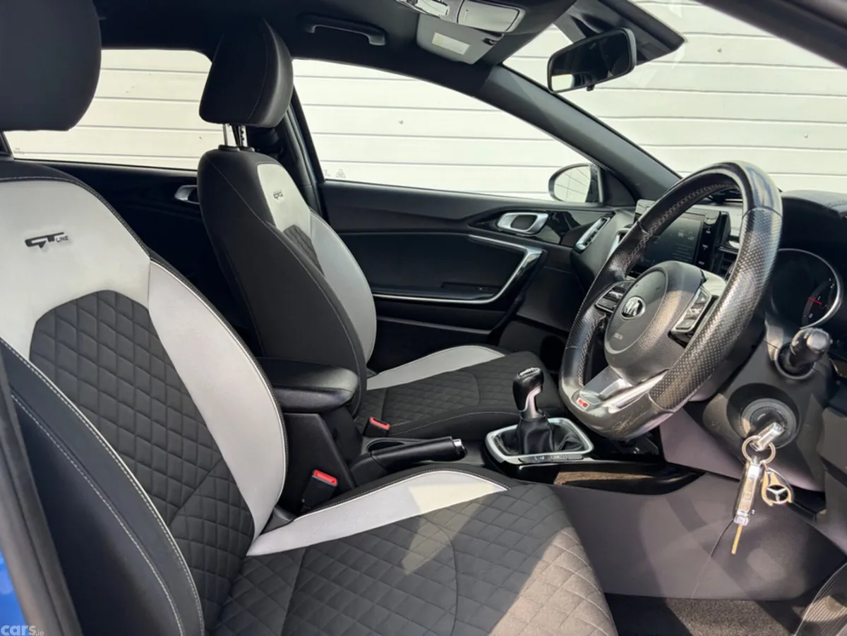 Kia Ceed Hatchback, Diesel, 2020, Blue