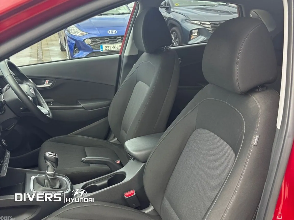 Hyundai KONA MPV, Petrol, 2023, Red