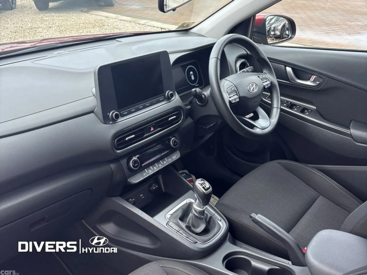 Hyundai KONA MPV, Petrol, 2023, Red