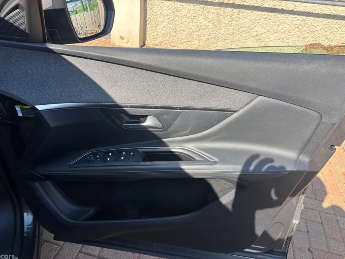 Peugeot 3008 Hatchback, Diesel, 2020, Grey
