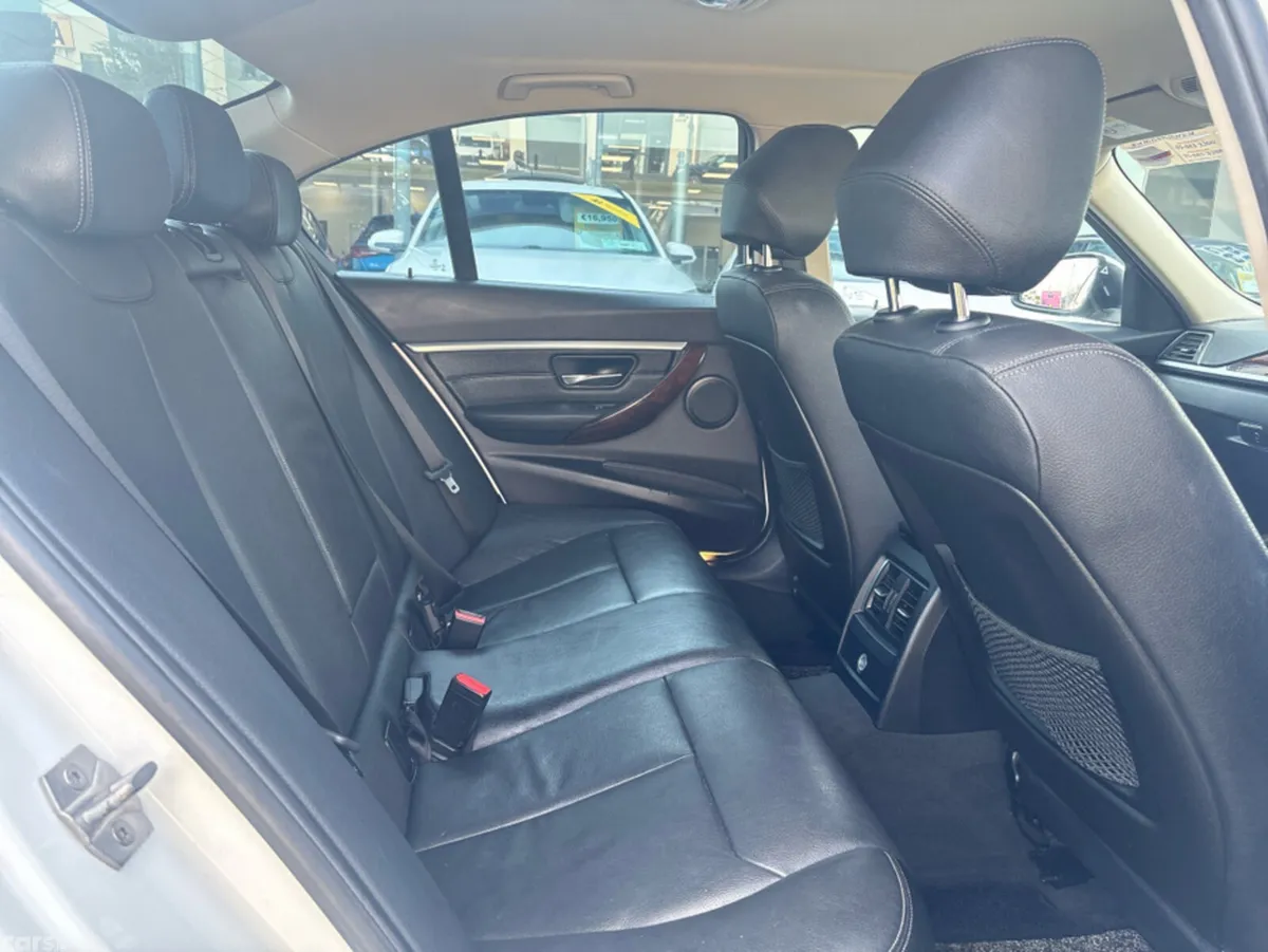 BMW 3-Series Saloon, Petrol Hybrid, 2018, White