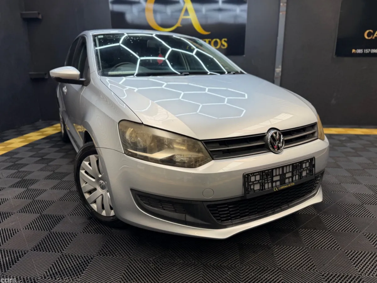 Volkswagen Polo Hatchback, Petrol, 2010, Silver