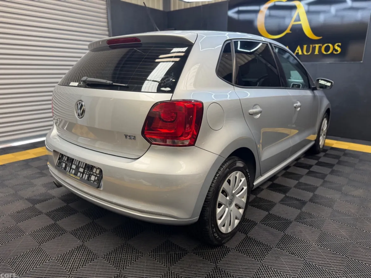 Volkswagen Polo Hatchback, Petrol, 2010, Silver