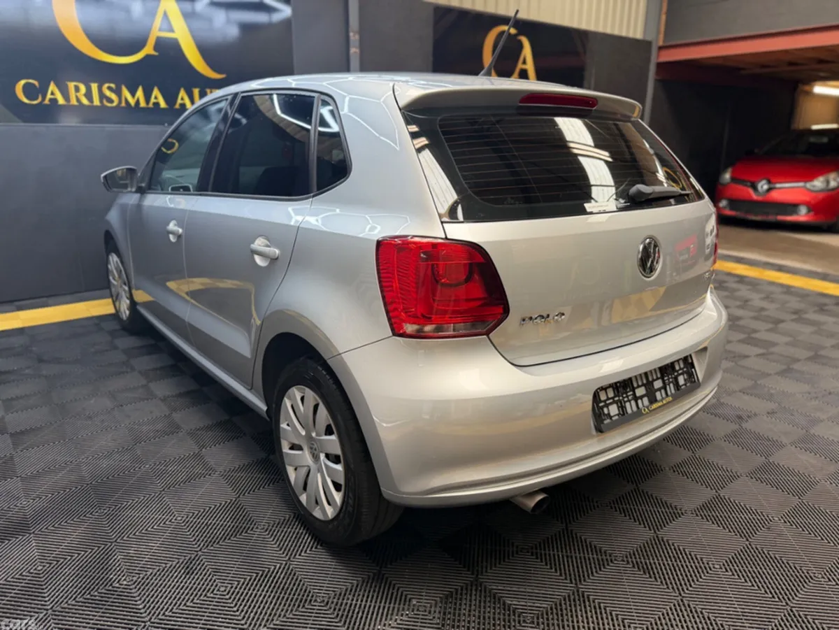 Volkswagen Polo Hatchback, Petrol, 2010, Silver