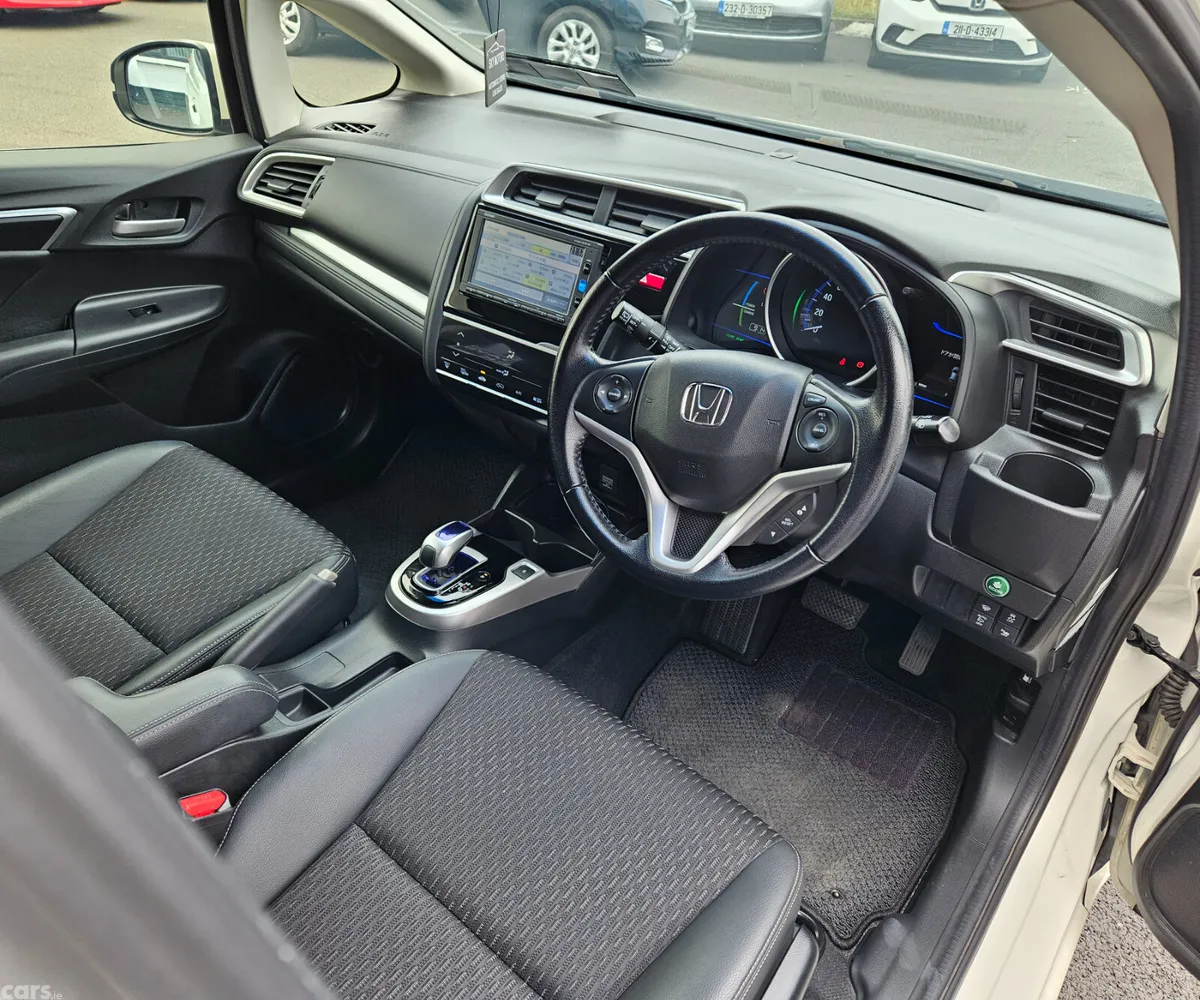 Honda Fit Hatchback, Petrol Hybrid, 2016, White
