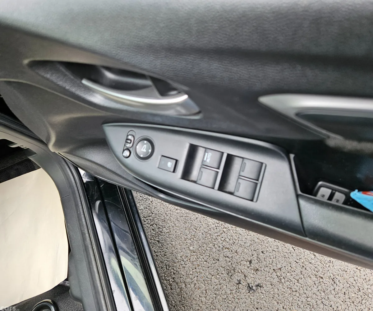 Honda Fit Hatchback, Petrol Hybrid, 2019, Black
