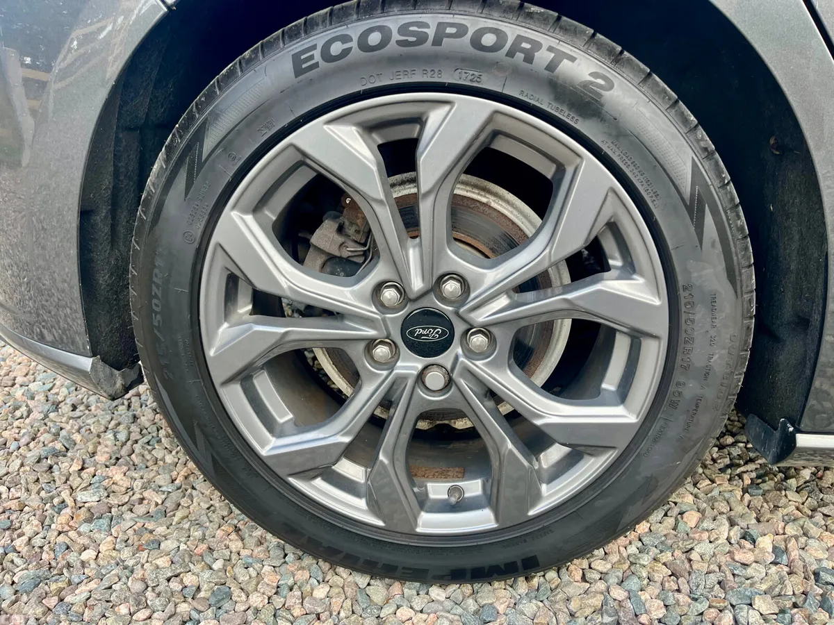 Ford Focus Hatchback, Petrol, 2022, Grey