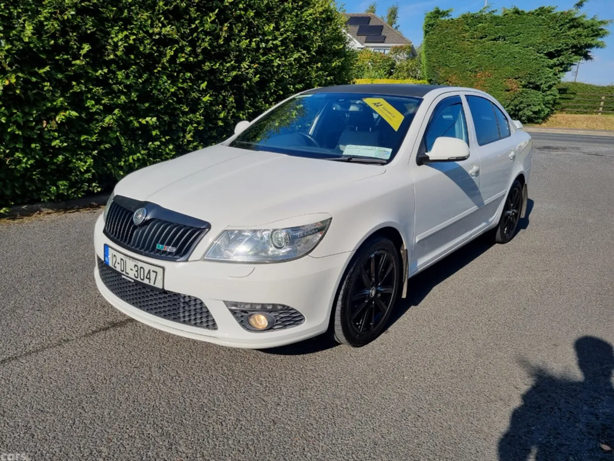 Skoda Octavia Hatchback, Diesel, 2012, White