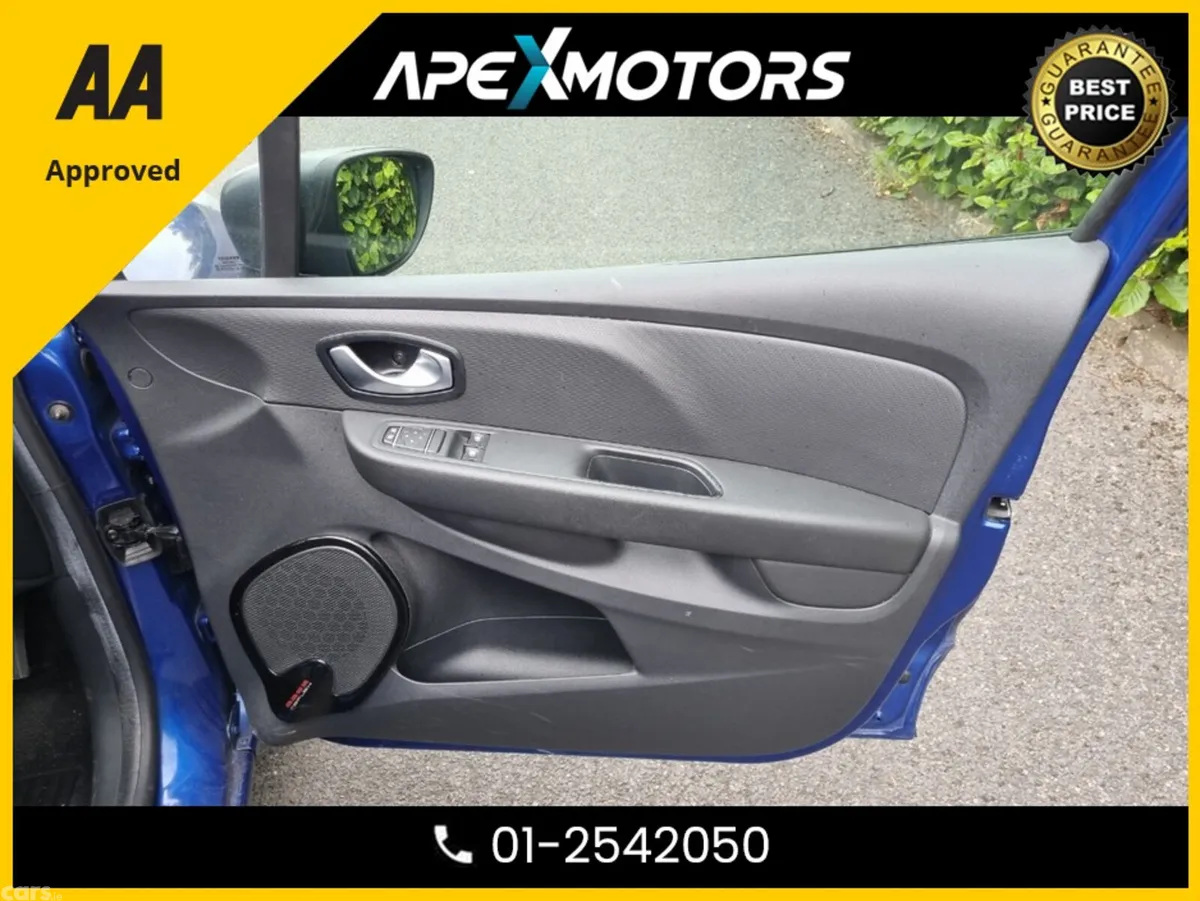 Renault Clio Hatchback, Petrol, 2018, Blue