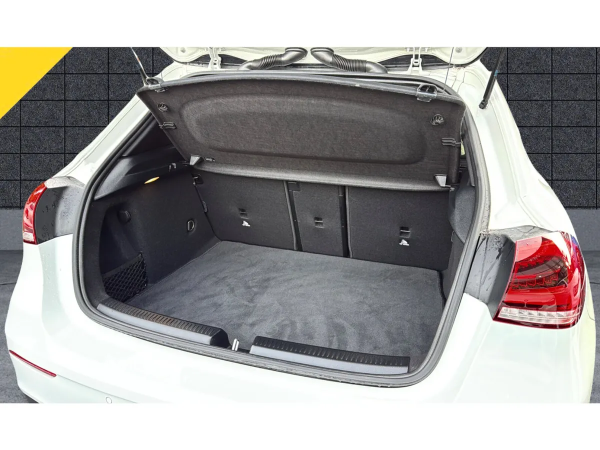 Mercedes-Benz A-Class Hatchback, Diesel, 2021, White