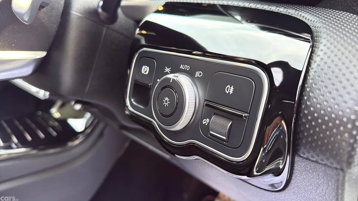 Mercedes-Benz A-Class Hatchback, Diesel, 2021, White