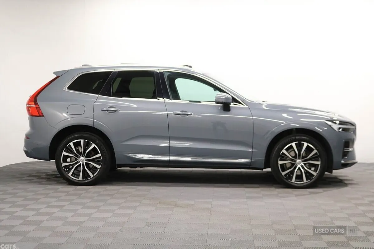 Volvo XC60 SUV, Petrol Hybrid, 2023, Grey