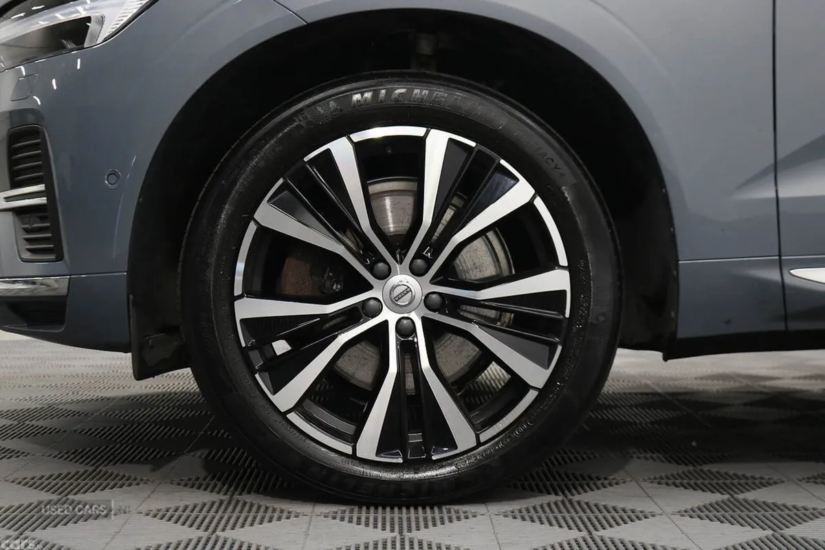 Volvo XC60 SUV, Petrol Hybrid, 2023, Grey