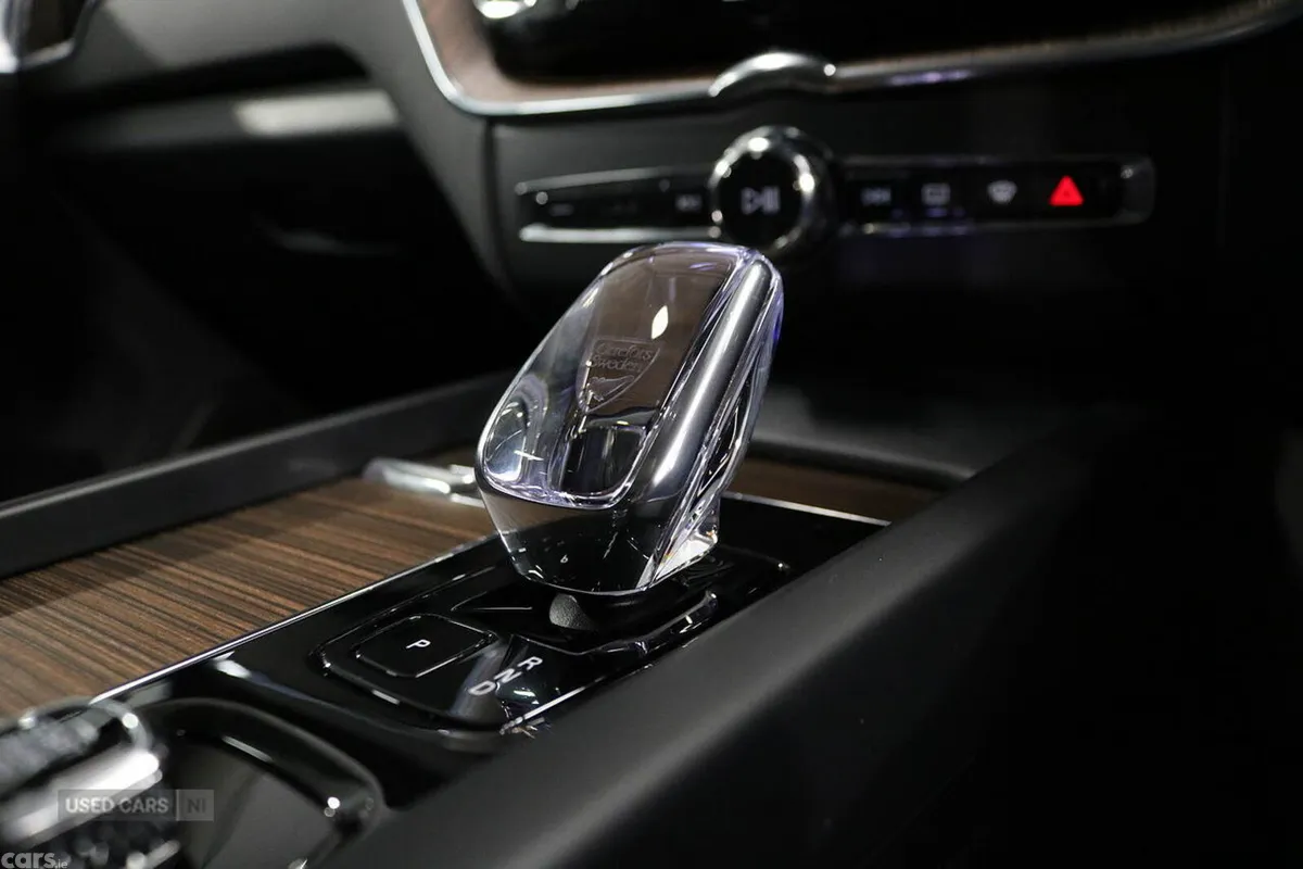 Volvo XC60 SUV, Petrol Hybrid, 2023, Grey