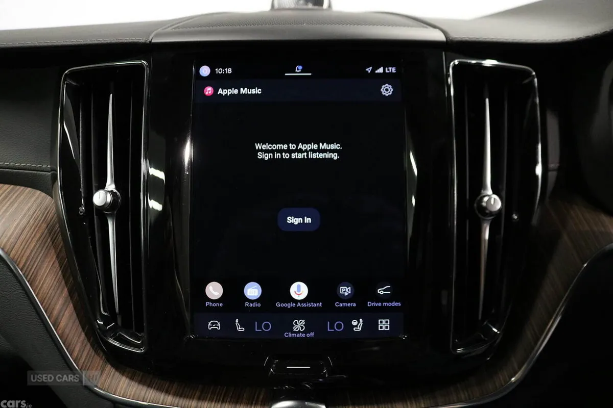 Volvo XC60 SUV, Petrol Hybrid, 2023, Grey