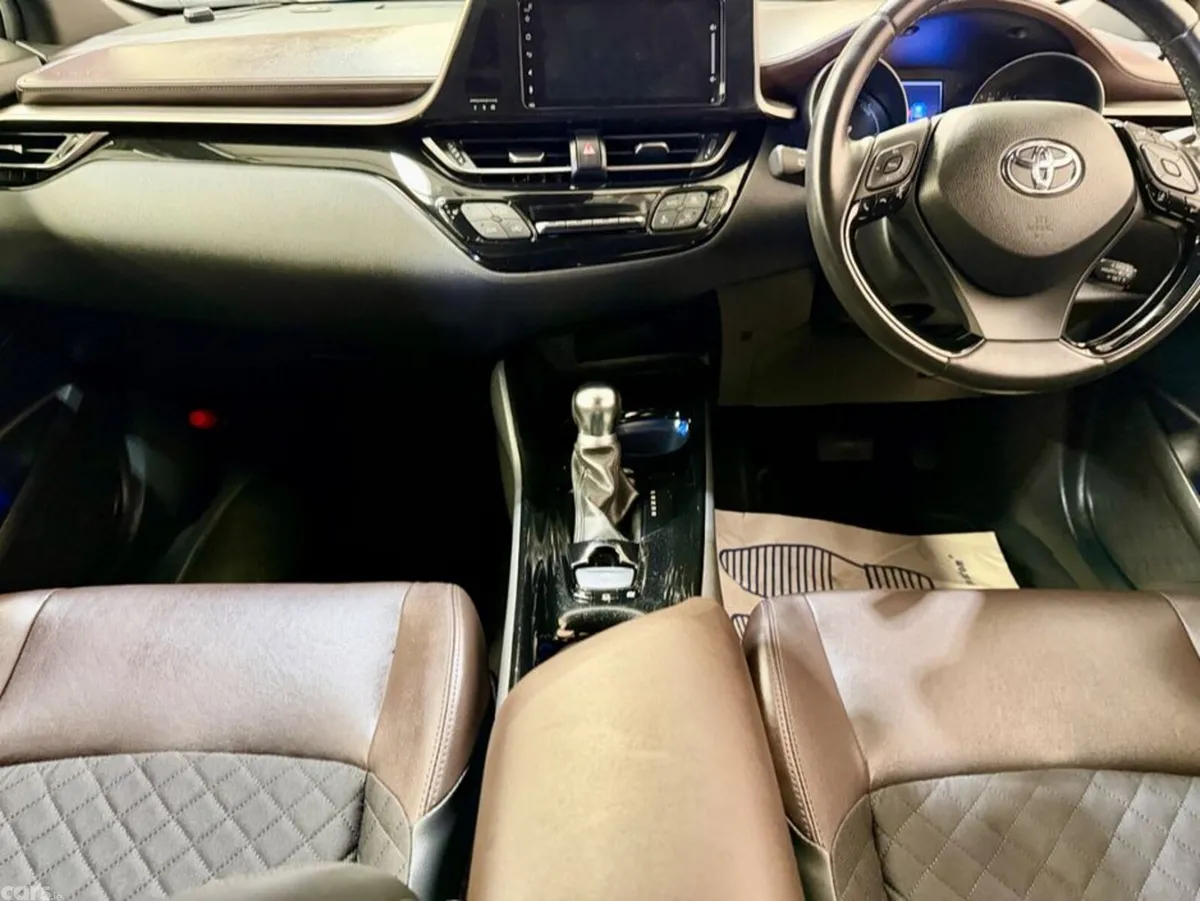 Toyota C-HR SUV, Petrol Hybrid, 2019, Red