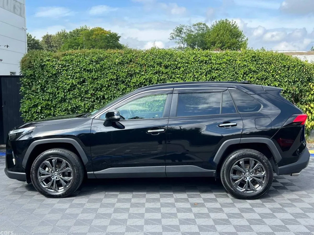 Toyota RAV4 SUV, Petrol Hybrid, 2023, Black