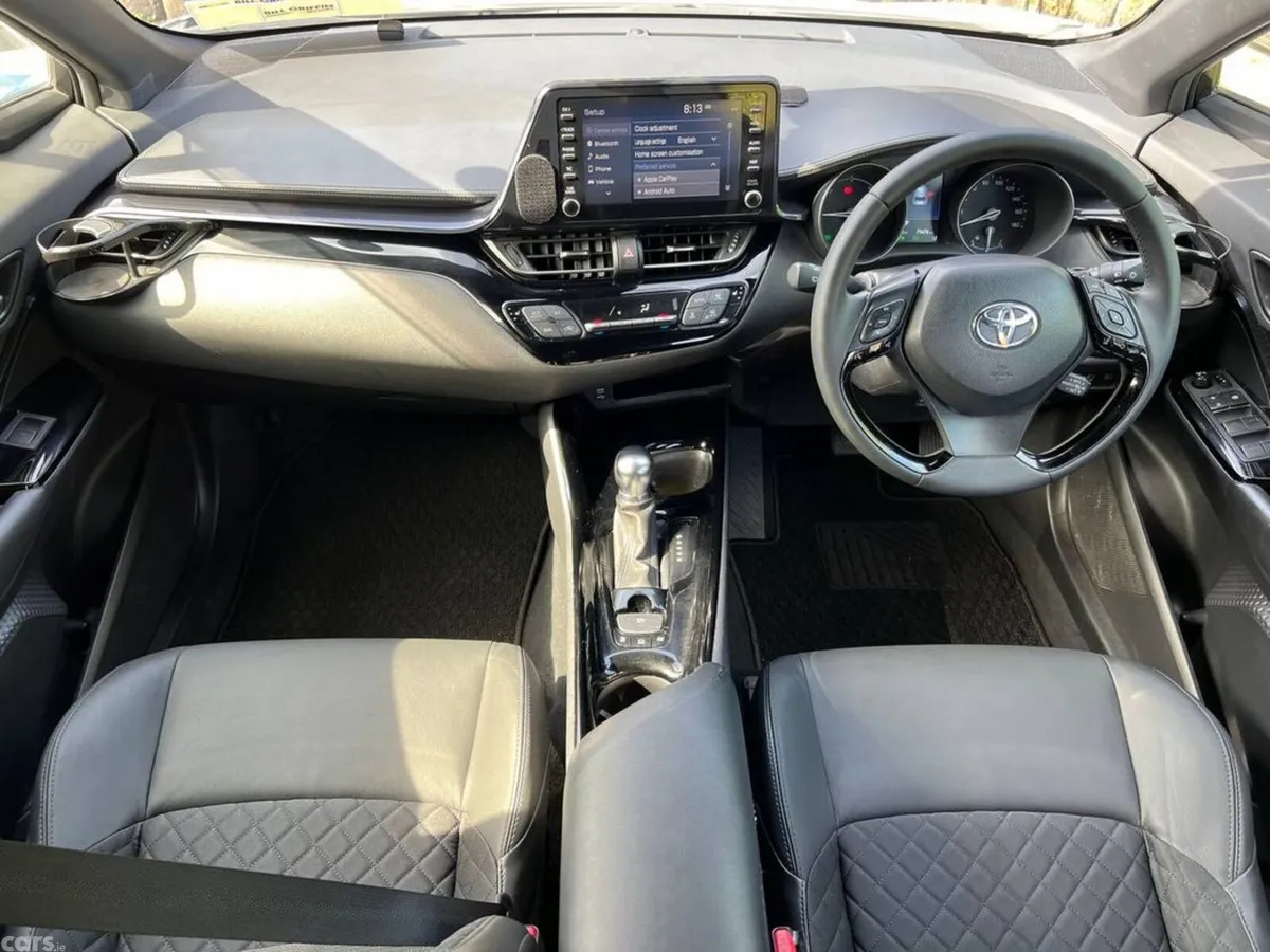 Toyota C-HR SUV, Petrol Hybrid, 2021, White