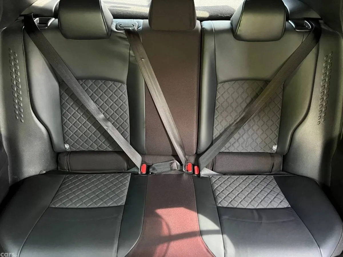 Toyota C-HR SUV, Petrol Hybrid, 2021, White