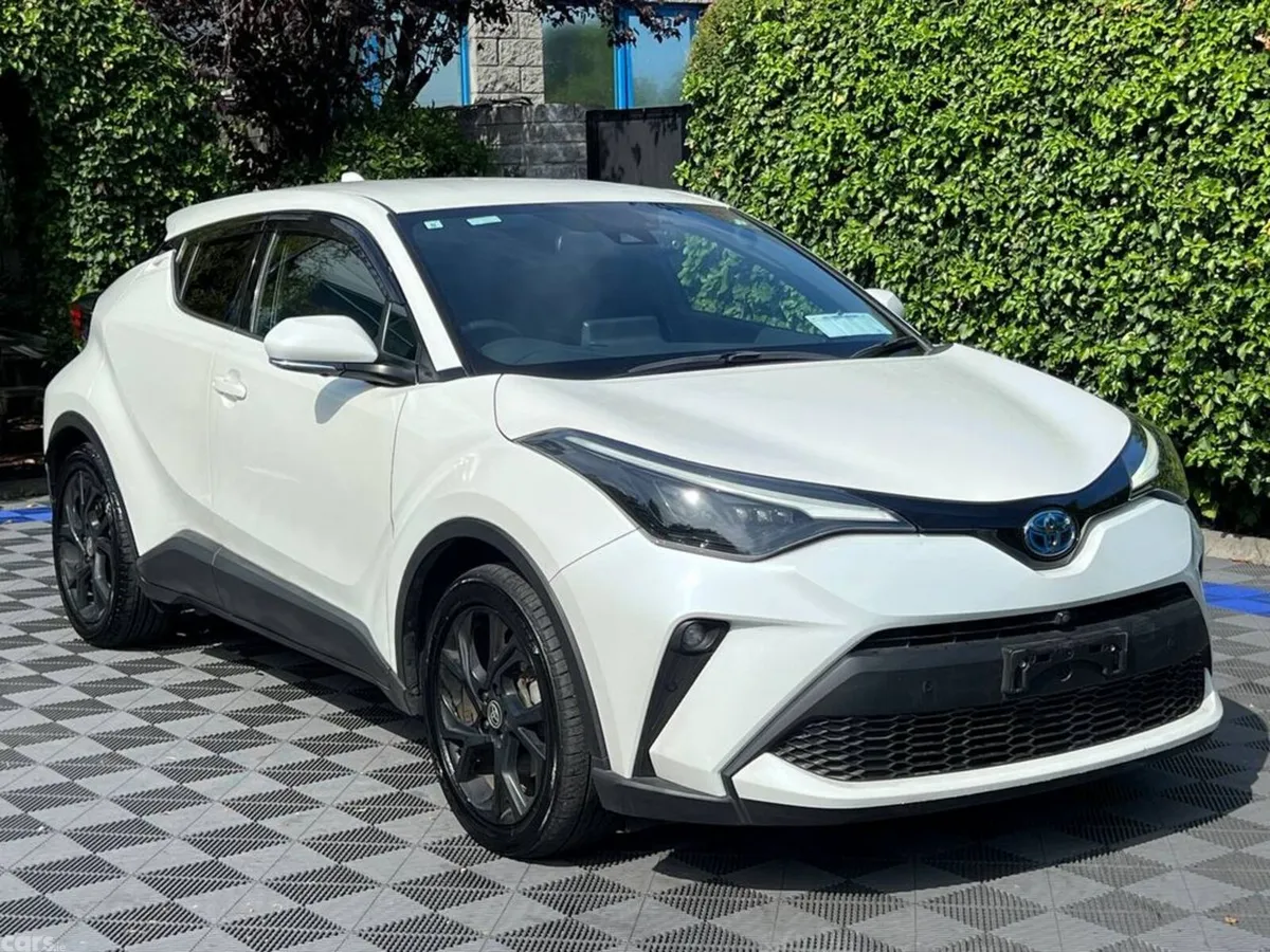Toyota C-HR SUV, Petrol Hybrid, 2021, White