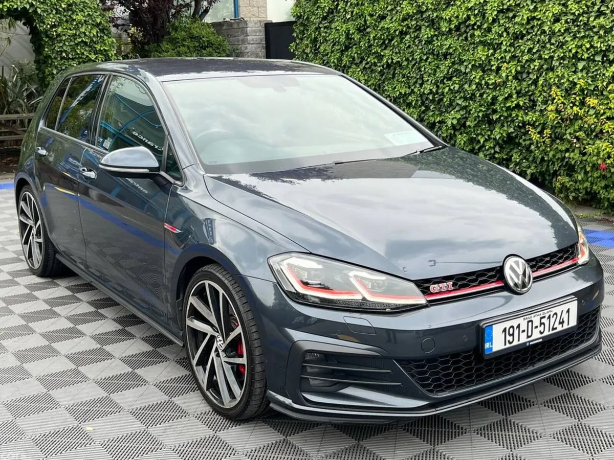 Volkswagen Golf Hatchback, Petrol, 2019, Grey