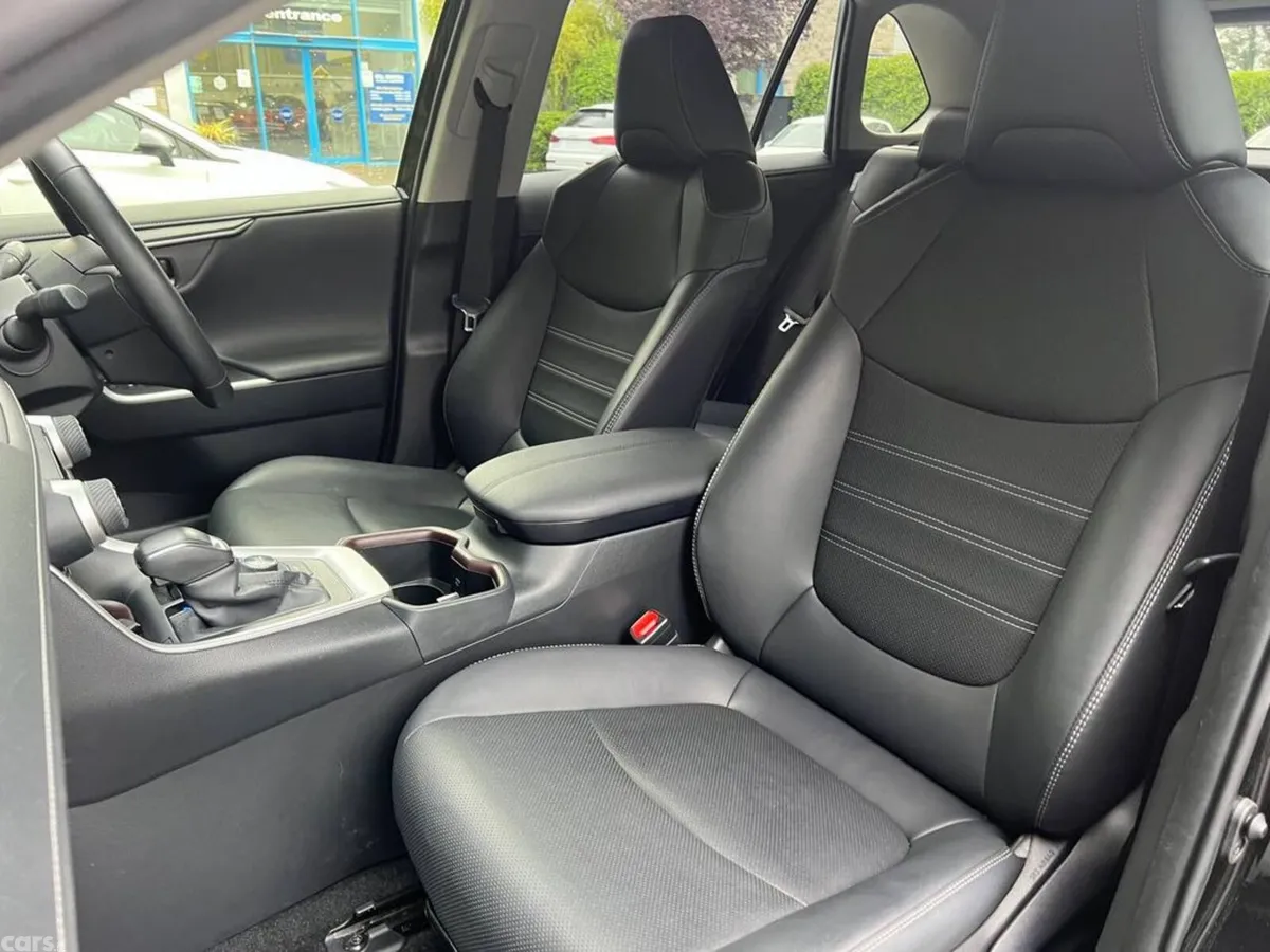 Toyota RAV4 SUV, Petrol Hybrid, 2023, Black