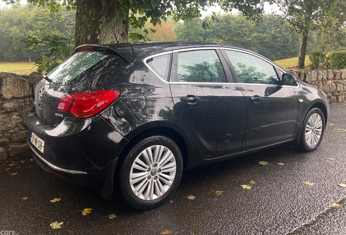 Opel Astra Hatchback, Diesel, 2015, Black