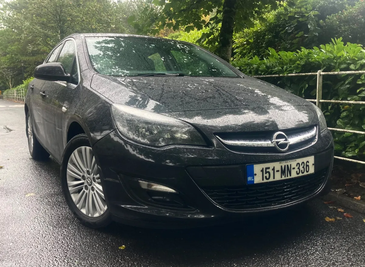 Opel Astra Hatchback, Diesel, 2015, Black