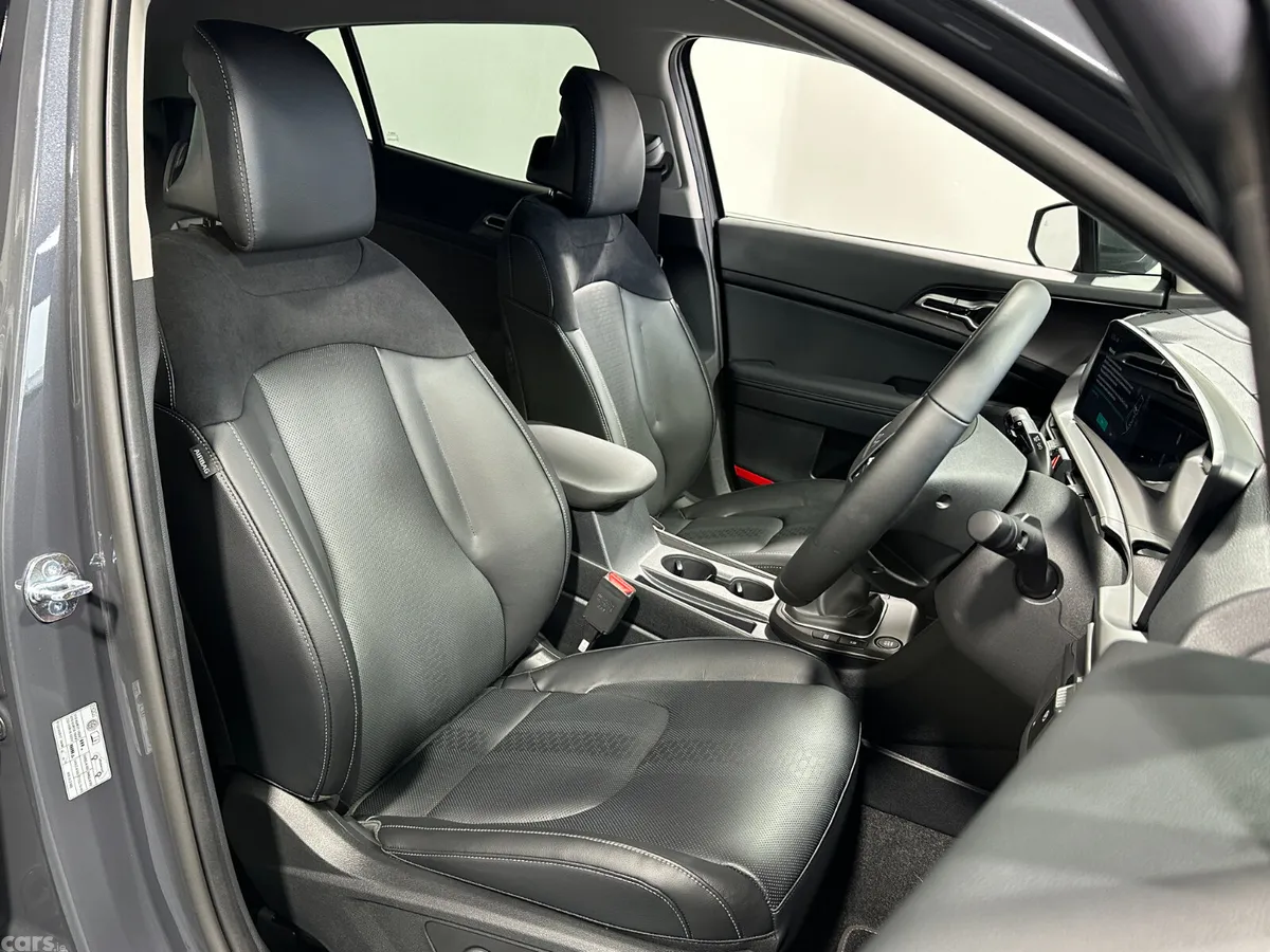 Kia Sportage SUV, Diesel Hybrid, 2026, Grey