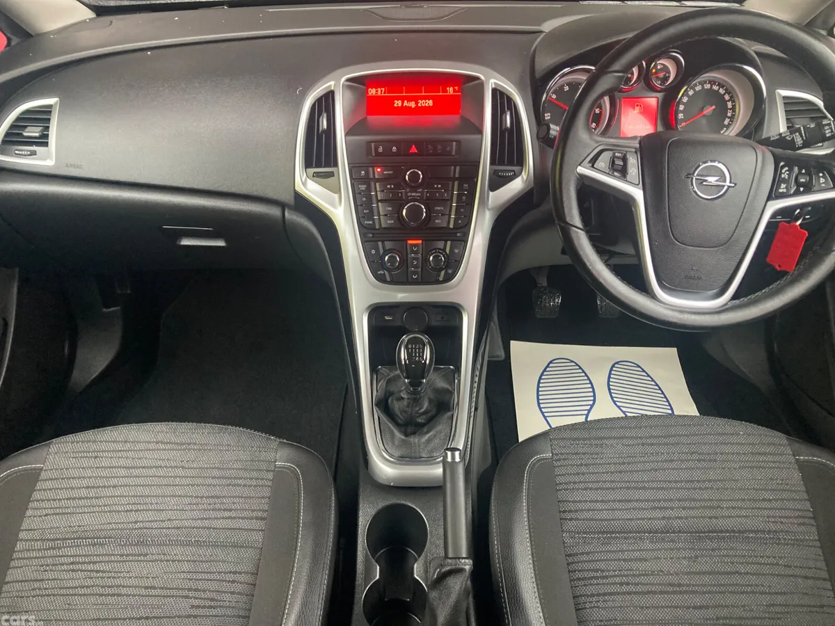 Opel Astra Hatchback, Diesel, 2015, Black