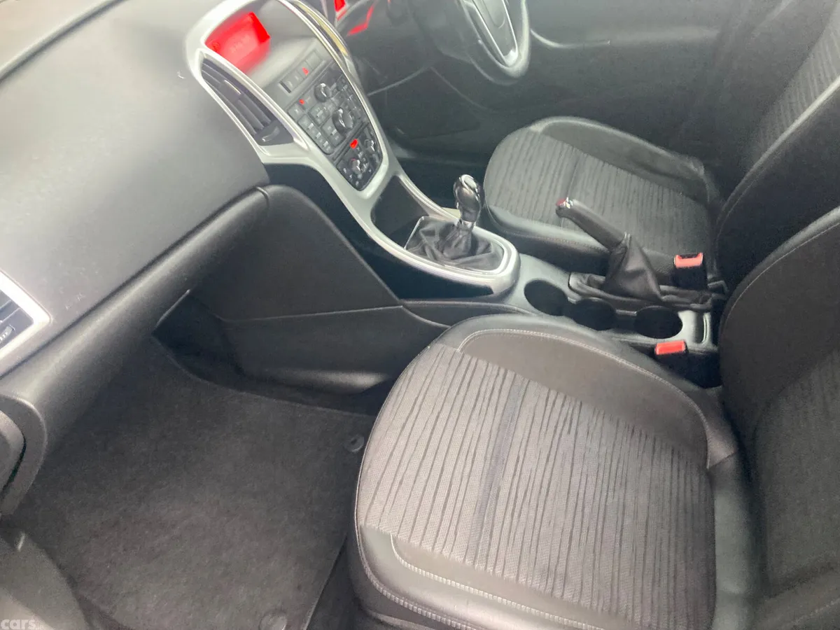 Opel Astra Hatchback, Diesel, 2015, Black
