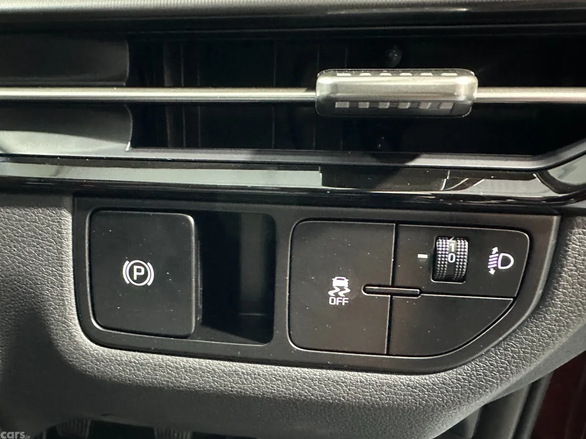 Kia Sportage SUV, Petrol Hybrid, 2026, Red