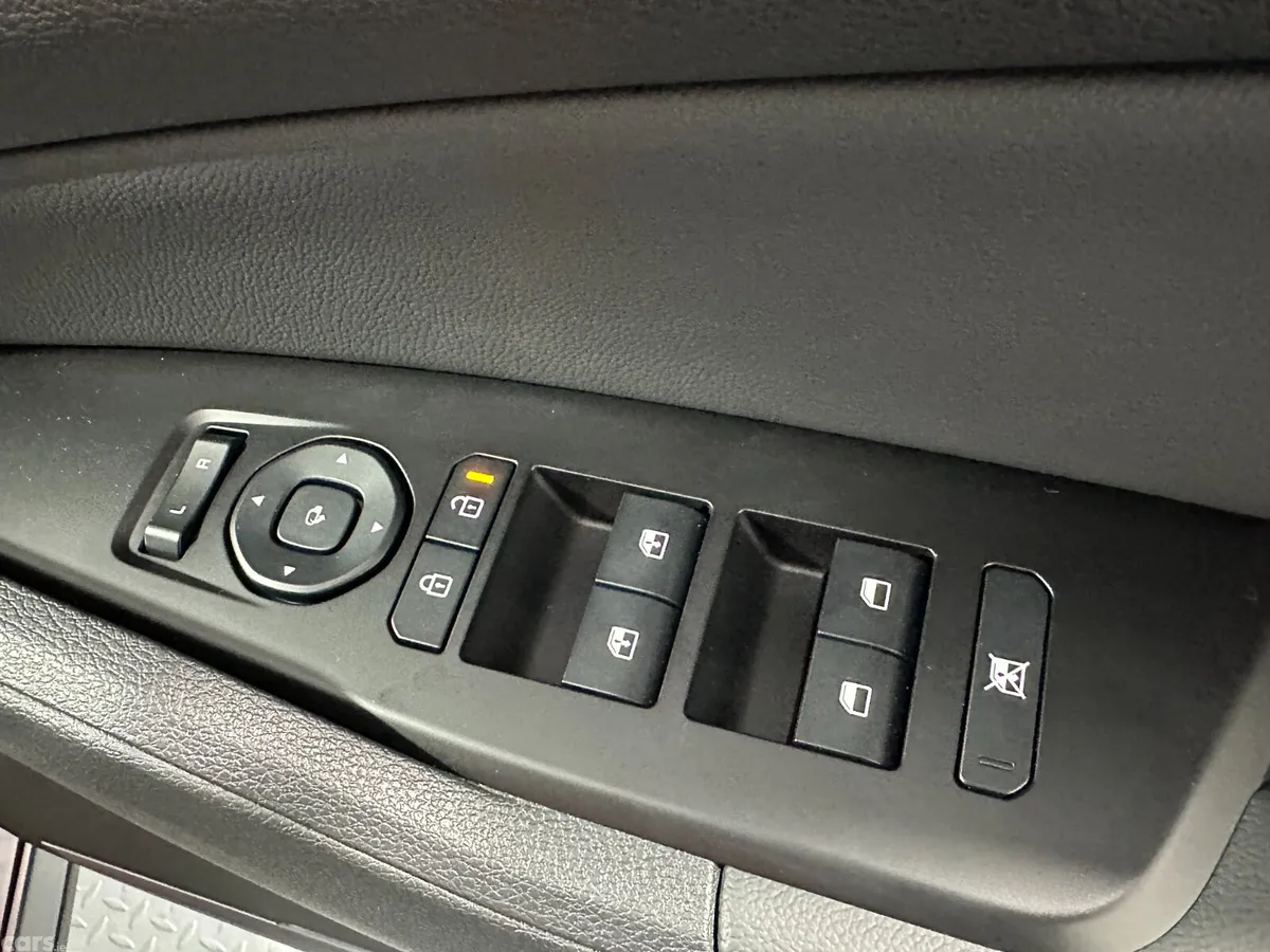 Kia Sportage SUV, Petrol Hybrid, 2026, Red