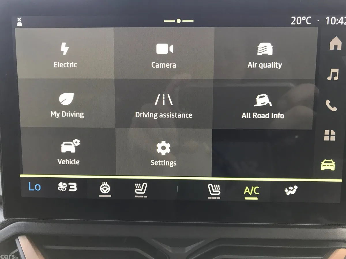 Dacia Duster SUV, Petrol Hybrid, 2026, Green