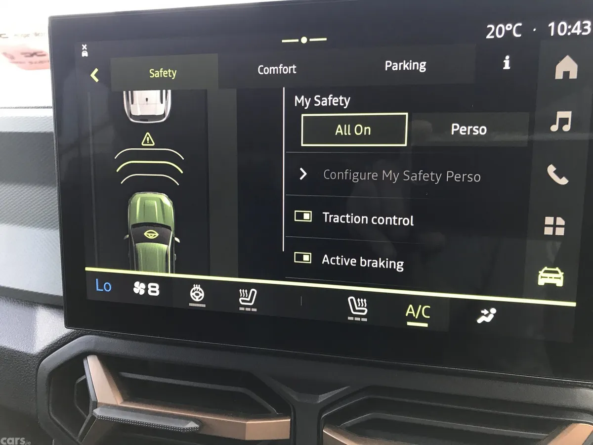 Dacia Duster SUV, Petrol Hybrid, 2026, Green