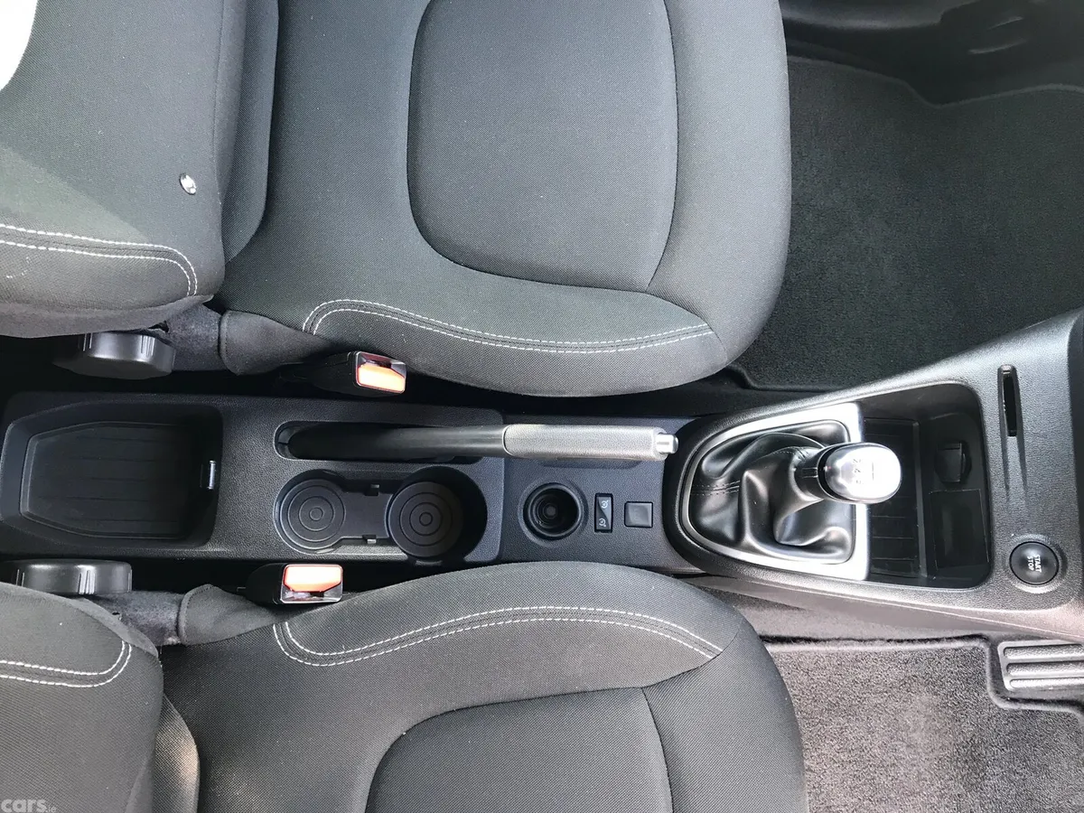 Renault Captur Hatchback, Diesel, 2019, Red