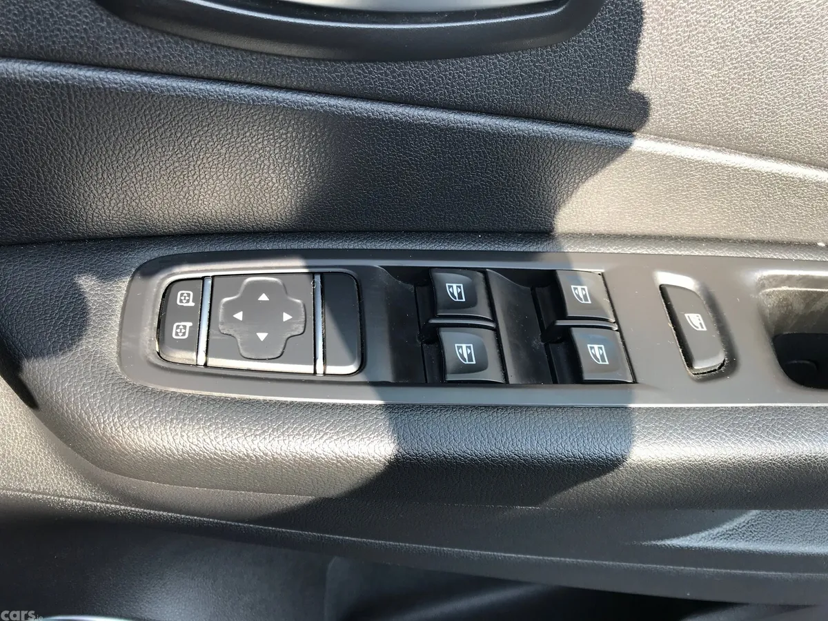 Renault Captur Hatchback, Diesel, 2019, Red