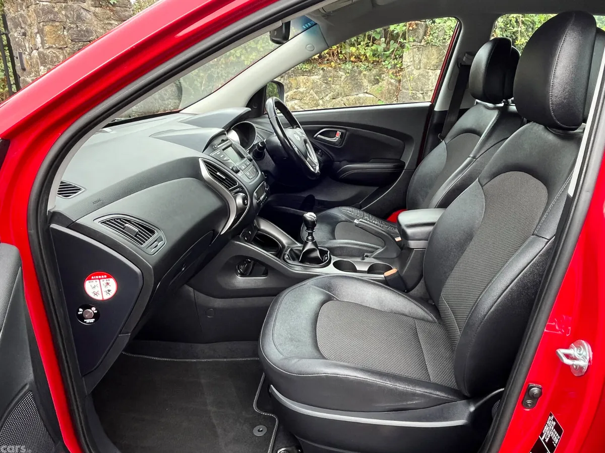 Hyundai ix35 SUV, Diesel, 2015, Red