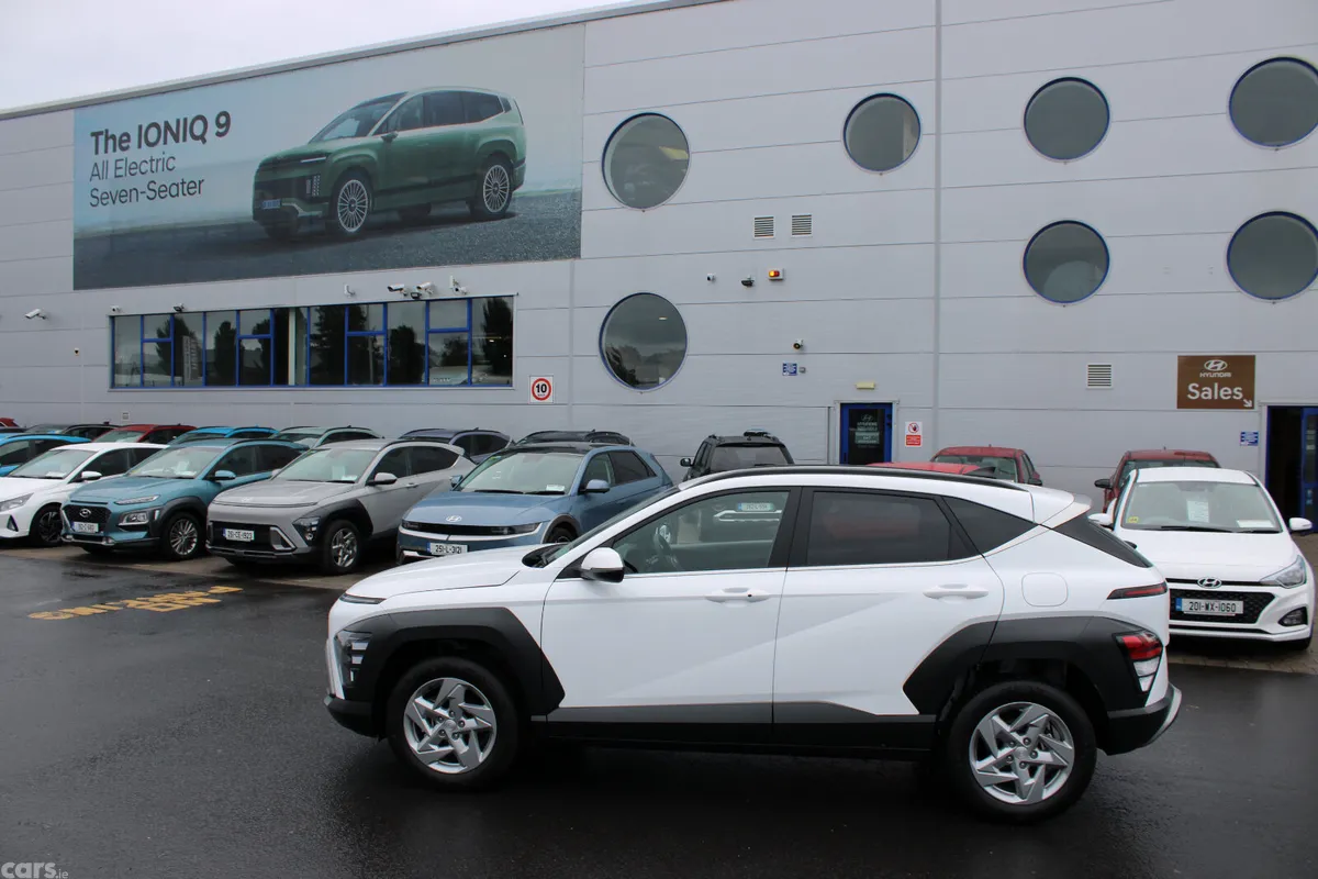 Hyundai KONA MPV, Petrol, 2026, White