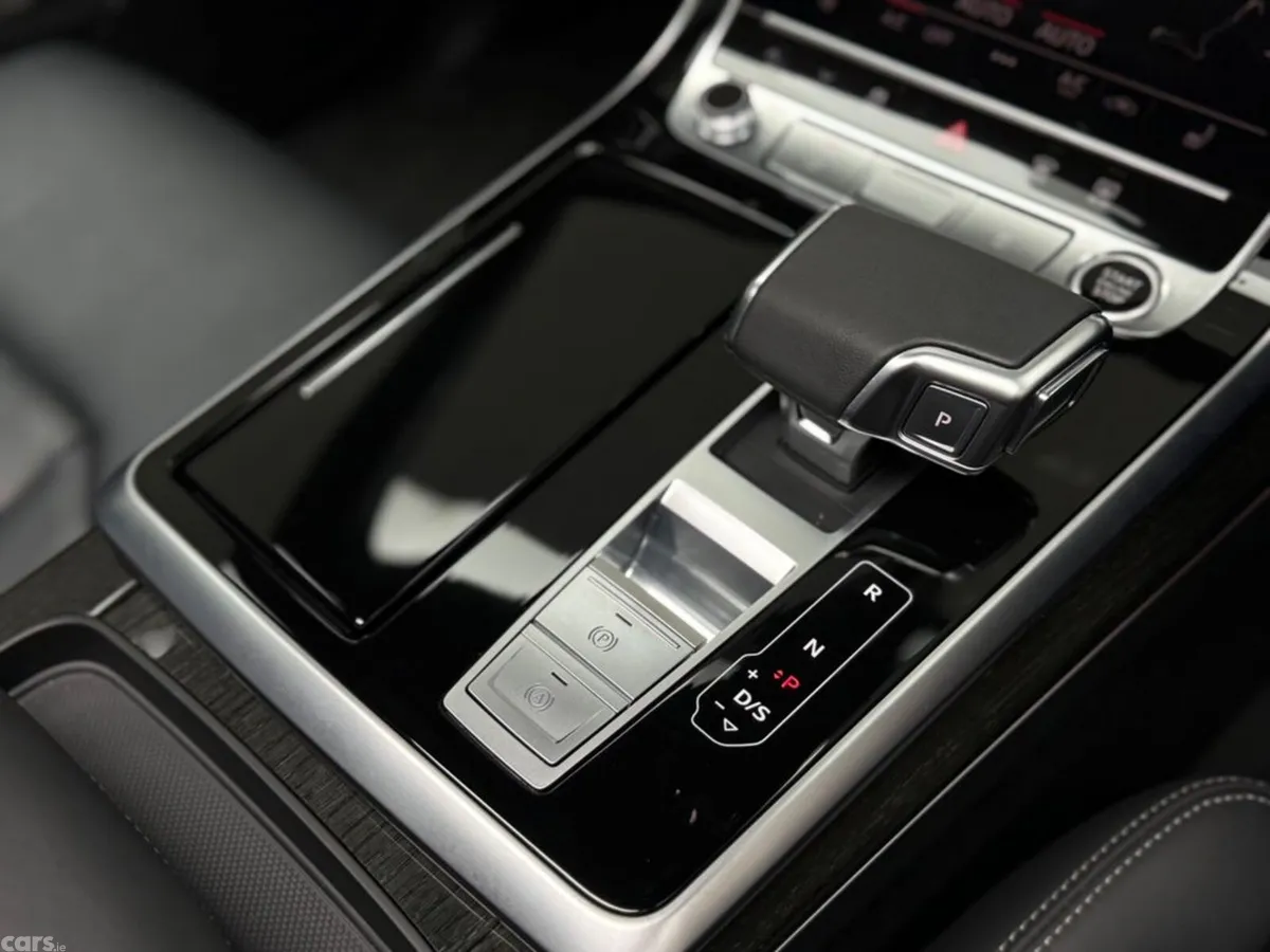 Audi Q8 SUV, Petrol Plug-in Hybrid, 2025, Black