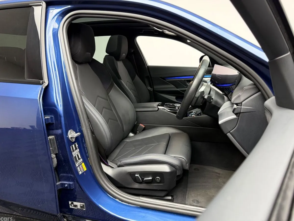 BMW 5-Series Saloon, Petrol Plug-in Hybrid, 2024, Blue