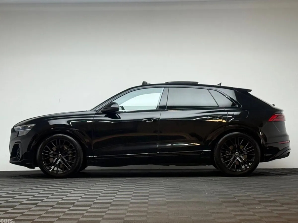 Audi Q8 SUV, Petrol Plug-in Hybrid, 2025, Black