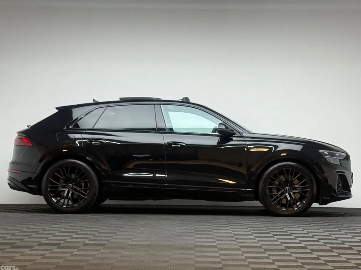 Audi Q8 SUV, Petrol Plug-in Hybrid, 2025, Black