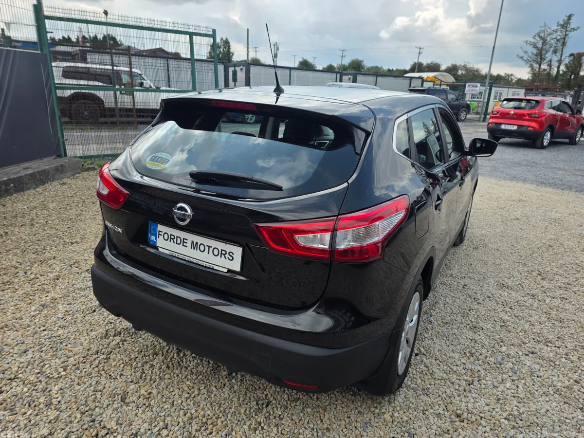 Nissan Qashqai Hatchback, Petrol, 2016, Black