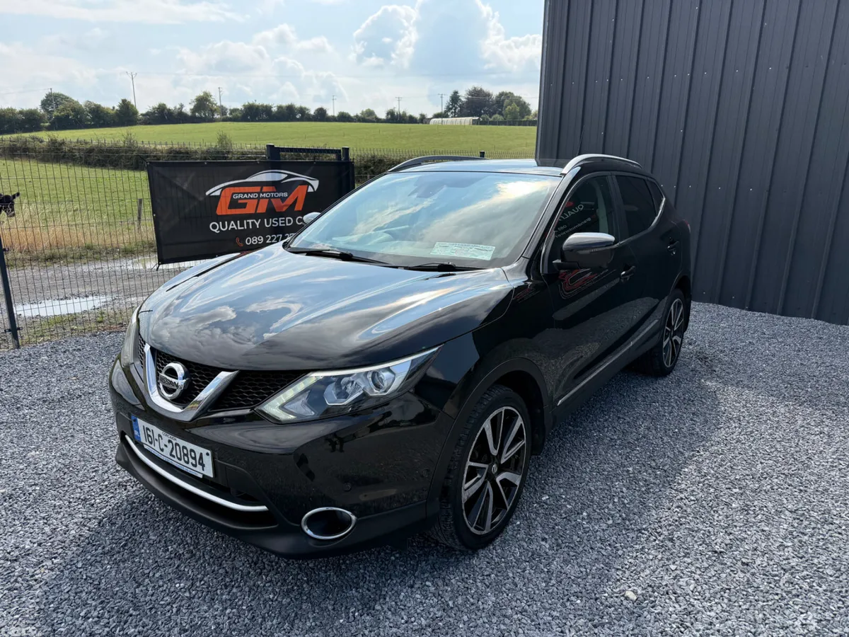 Nissan Qashqai Hatchback, Diesel, 2016, Black