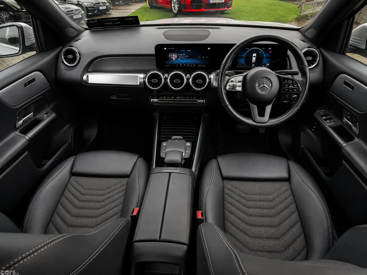 Mercedes-Benz GLB Estate/Jeep, Petrol, 2020, Grey