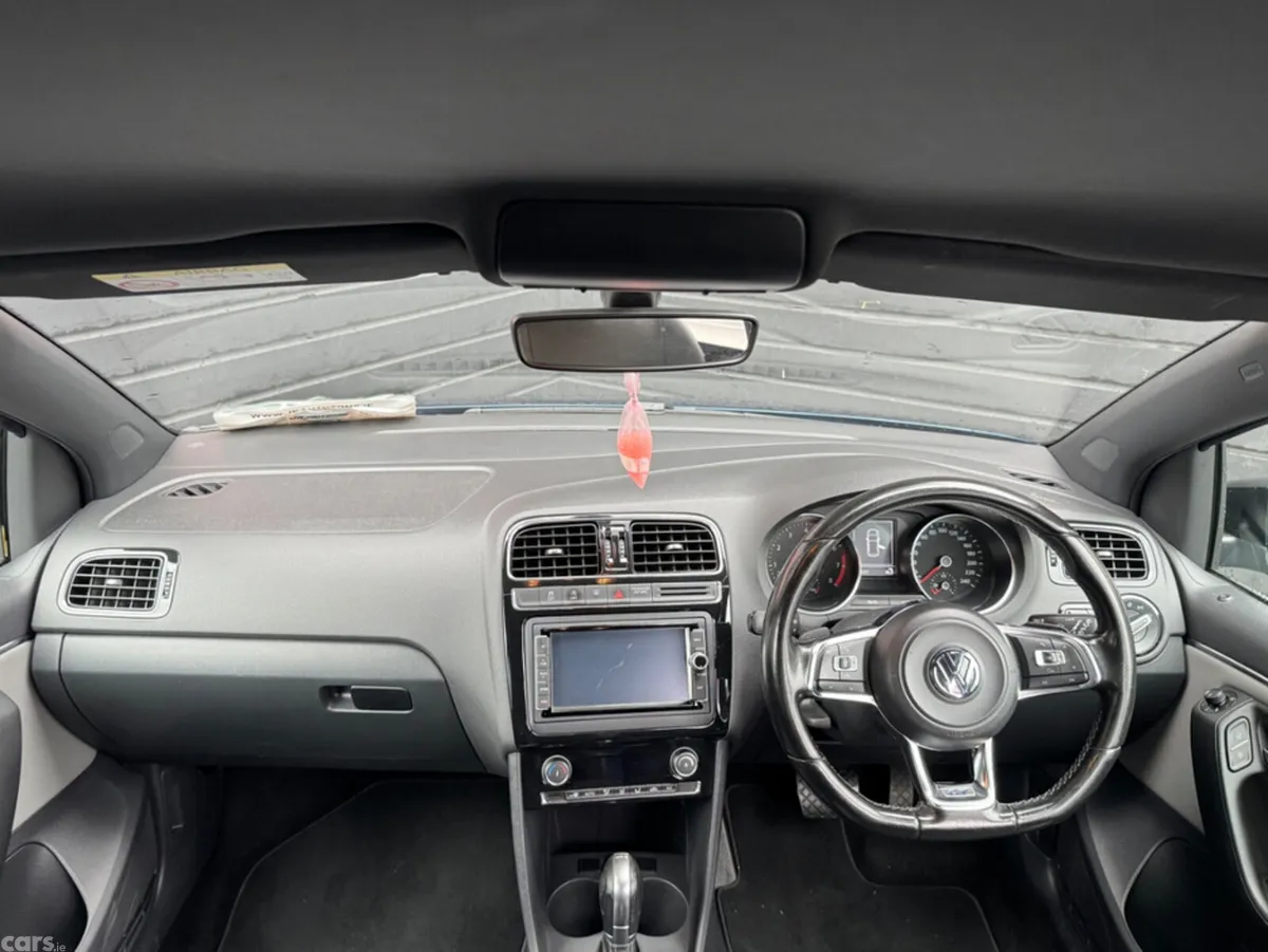 Volkswagen Polo Hatchback, Petrol, 2015, Blue