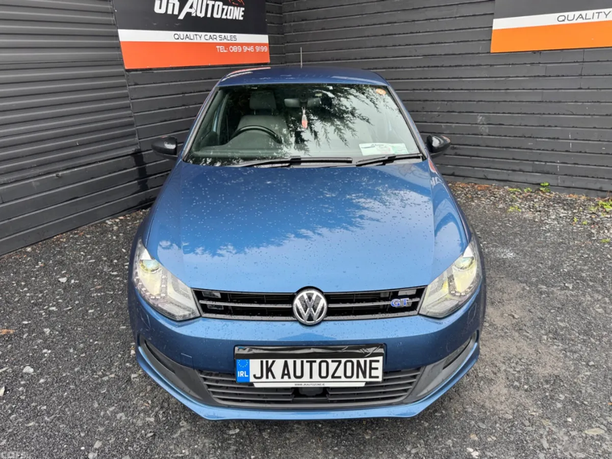 Volkswagen Polo Hatchback, Petrol, 2015, Blue