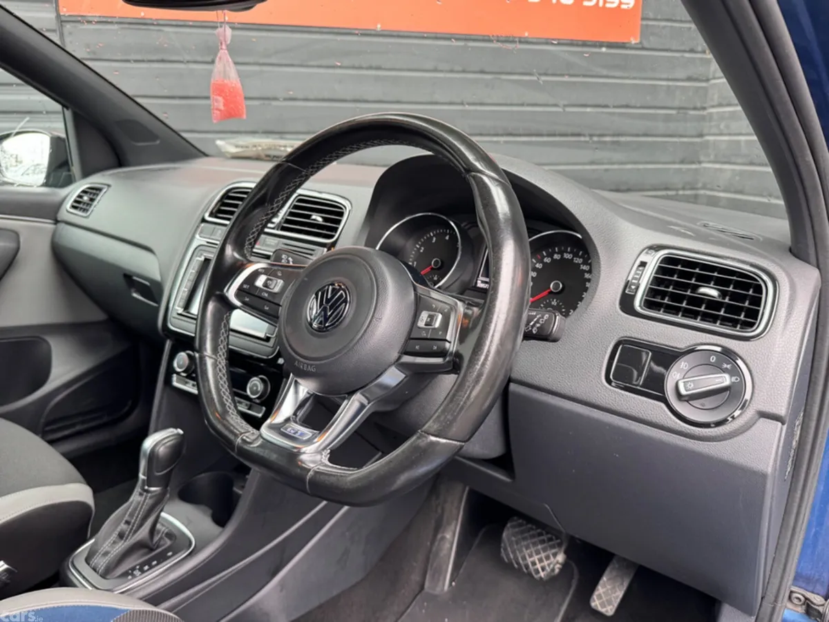 Volkswagen Polo Hatchback, Petrol, 2015, Blue